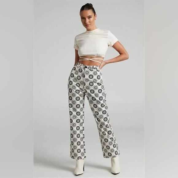 ROLLA’s Retro Plaza Cream Floral High Waist Boot Cut Crop Pants Size 6 Short - Picture 1 of 10